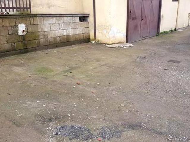 Locale Commerciale in affitto a Quarto, Campania