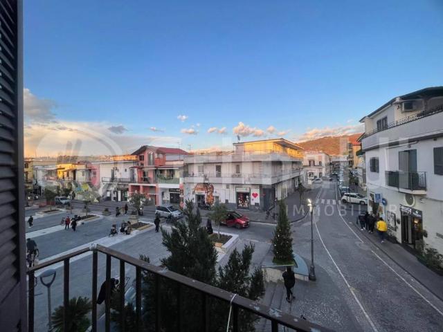 Locale Commerciale in affitto a Quarto, Campania