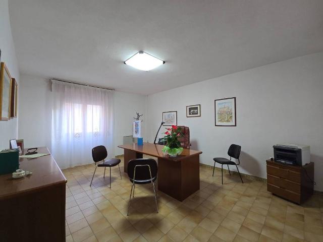 Locale Commerciale in affitto a Funtan'e Ortus, Quartu Sant'elena