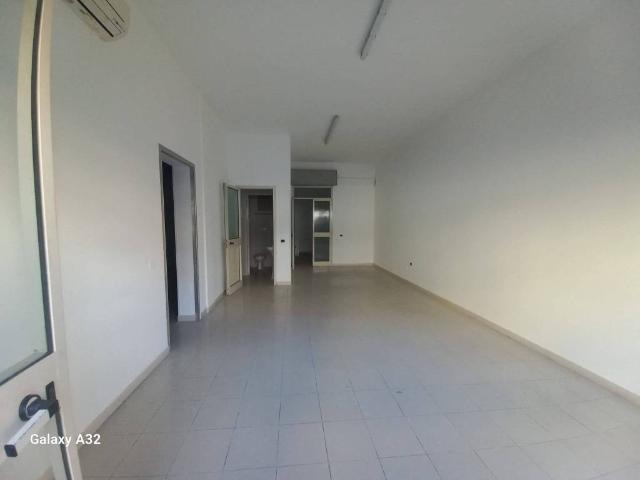 Locale Commerciale in affitto a Funtan'e Ortus, Quartu Sant'elena