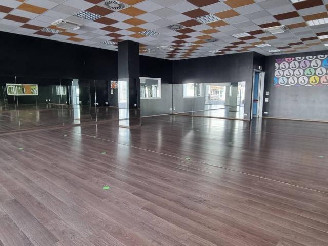 Locale Commerciale in affitto a Treviso, Veneto