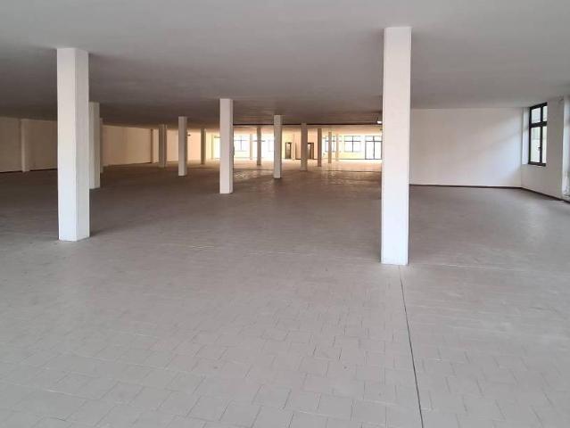 Locale Commerciale in affitto a Quinto Di Treviso, Veneto