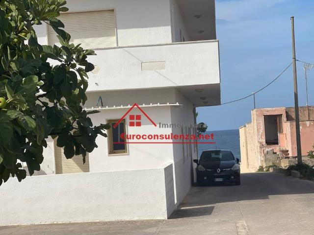 Locale Commerciale in affitto a Puglia, Lecce