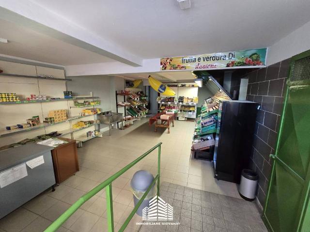 Locale Commerciale in affitto a Piemonte, Cuneo