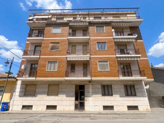Locale Commerciale in affitto a Piemonte, Cuneo