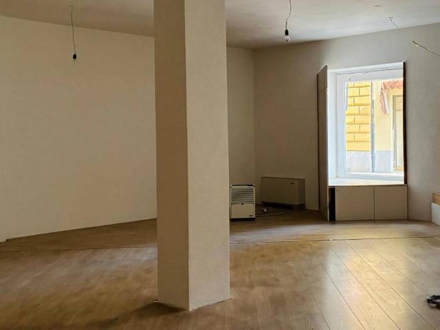 Locale Commerciale in affitto a Piemonte, Cuneo
