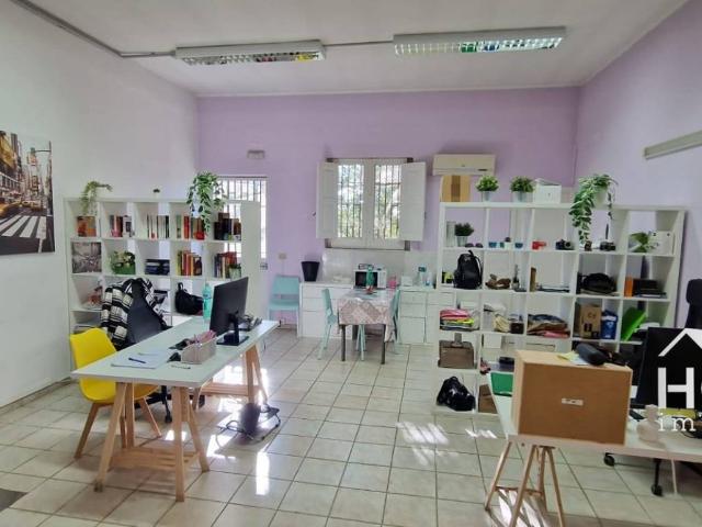 Locale Commerciale in affitto a Ragalna, Sicilia