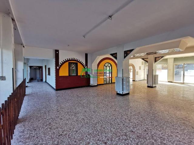 Locale Commerciale in affitto a Ragusa, Cappuccini