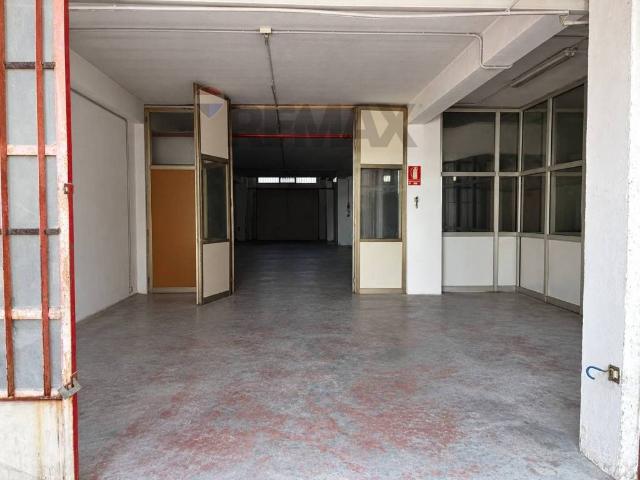 Locale Commerciale in affitto a Pianetti, Ragusa