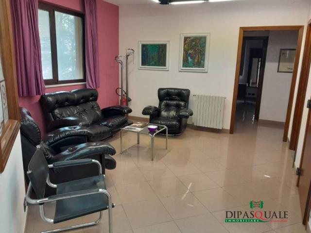 Locale Commerciale in affitto a Ragusa, Selvaggio Locale Commerciale in affitto a Ragusa, Selvaggio