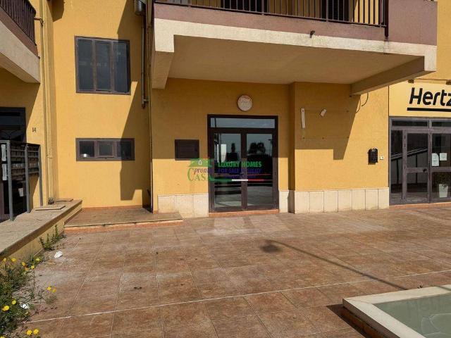 Locale Commerciale in affitto a Ragusa, Selvaggio