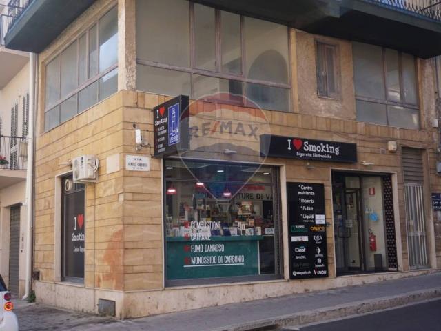 Locale Commerciale in affitto a Ragusa, Cappuccini