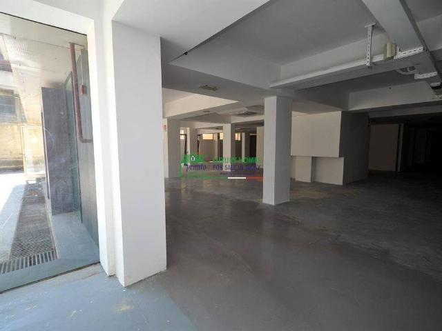Locale Commerciale in affitto a Ragusa, Annunziata