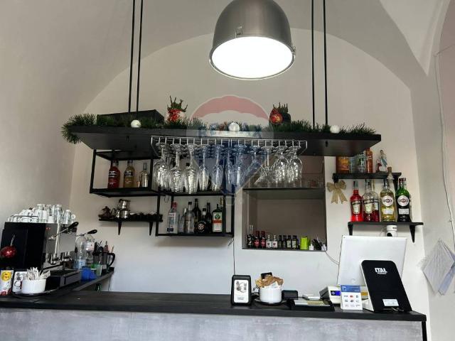 Locale Commerciale in affitto a Ragusa, Cappuccini