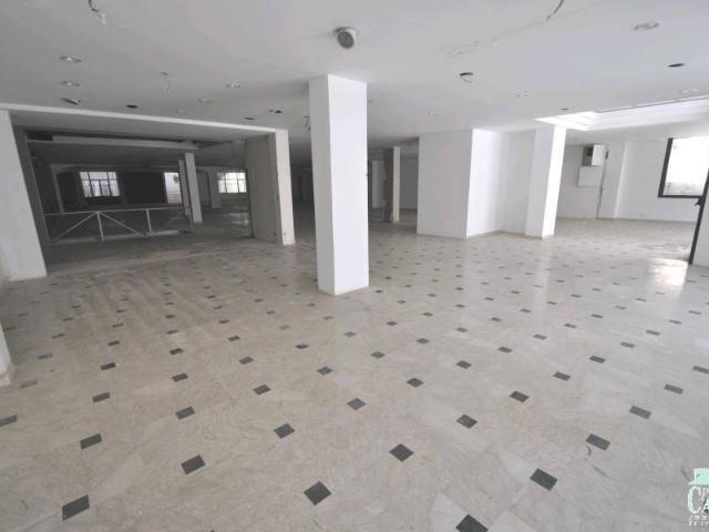 Locale Commerciale in affitto a Ragusa, Selvaggio