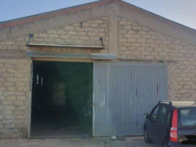 Locale Commerciale in affitto a Ragusa, Sicilia