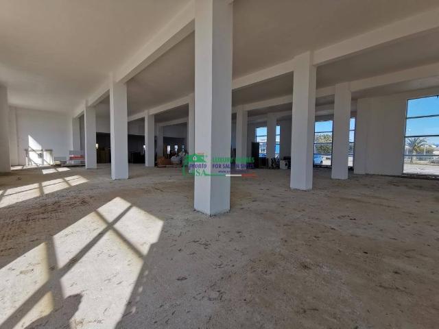 Locale Commerciale in affitto a Ragusa, Annunziata
