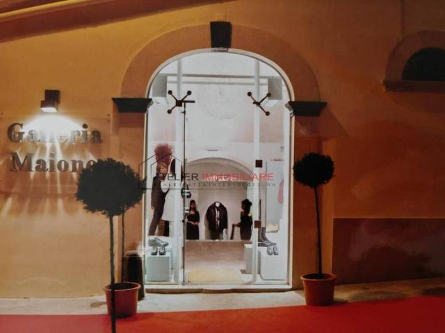 Locale Commerciale in affitto a Ragusa Ibla, Ragusa