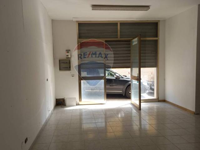 Locale Commerciale in affitto a Ragusa