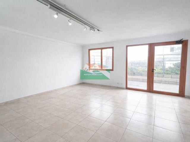 Locale Commerciale in affitto a San Rocco, Ravenna