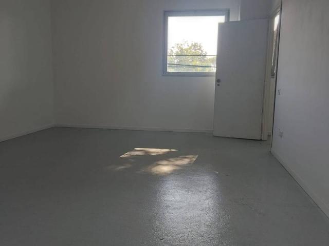 Locale Commerciale in vendita a San Biagio, Ravenna
