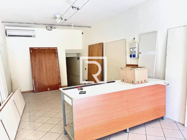 Locale Commerciale in affitto a San Rocco, Ravenna