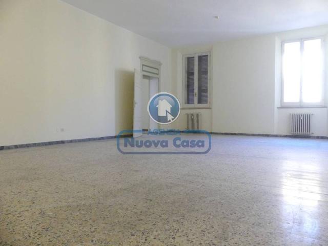 Locale Commerciale in affitto a Corso Nord, Ravenna