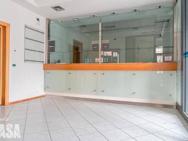 Locale Commerciale in affitto a Ravenna, Reggio Emilia