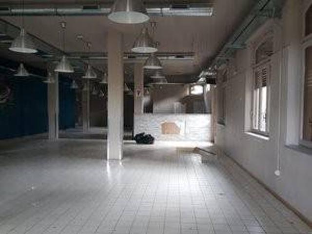Locale Commerciale in affitto a Piemonte, Asti