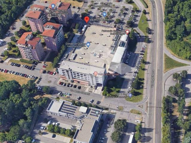Locale Commerciale in affitto a Bell'Albero-Premuda, Re