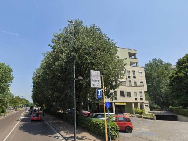 Locale Commerciale in affitto a Buco del Signore, Re