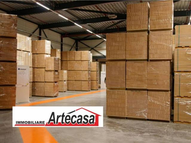 Locale Commerciale in affitto a San Prospero Strinati, Re