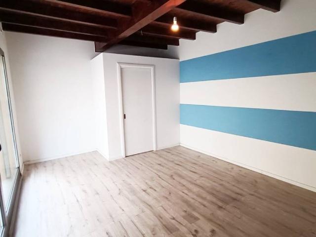 Locale Commerciale in affitto a Bassa Reggiana, Re