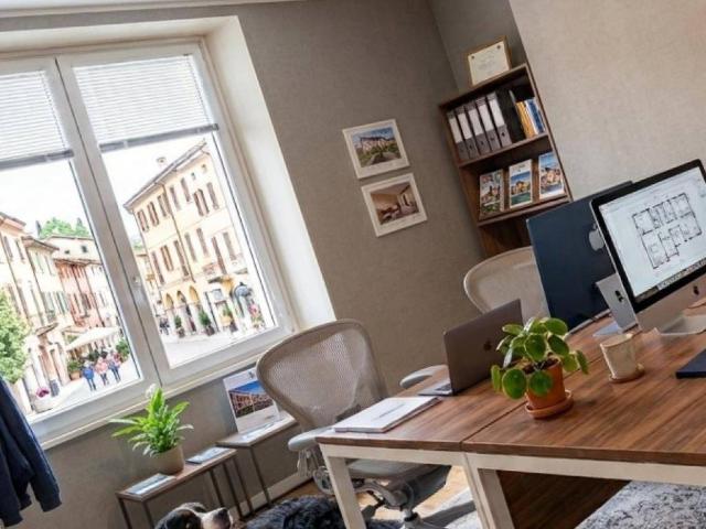 Locale Commerciale in affitto a Bassa Reggiana, Re