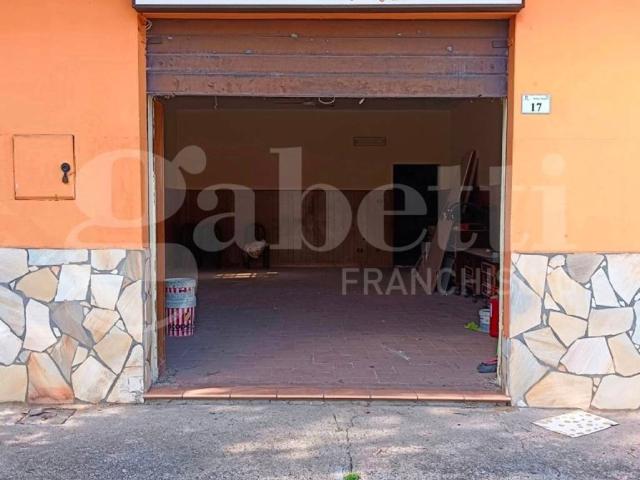 Locale Commerciale in affitto a Saporito, Calabria