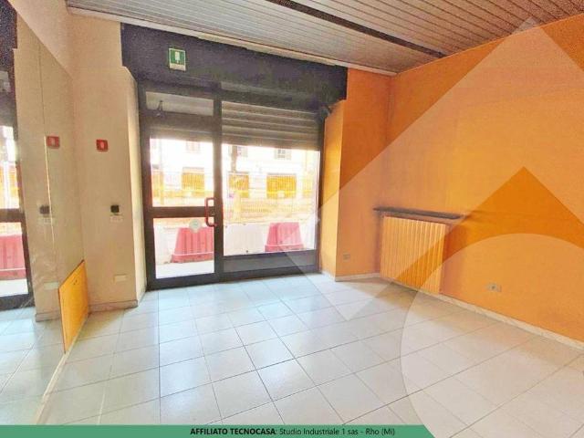 Locale Commerciale in affitto a Lucernate, Rho