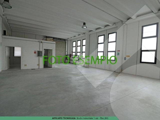 Locale Commerciale in affitto a Rho, Lombardia