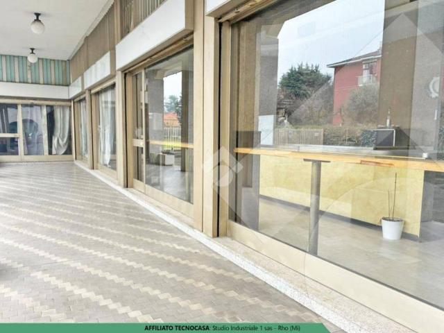 Locale Commerciale in affitto a Rho, Lombardia