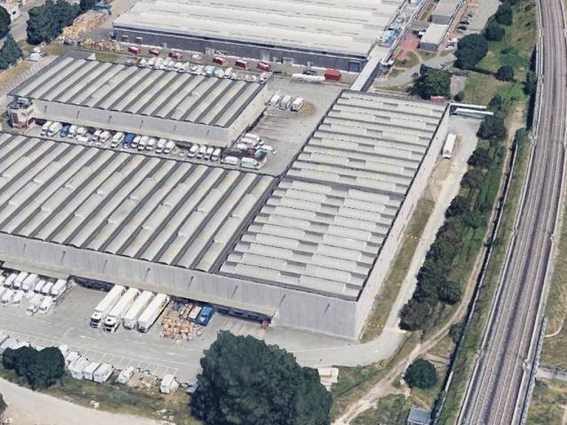 Locale Commerciale in affitto a Lucernate, Rho