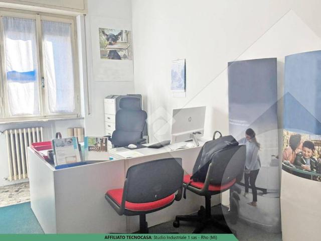 Locale Commerciale in affitto a San Giovanni, Rho
