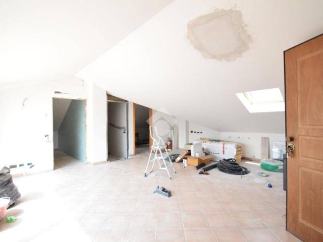 Locale Commerciale in affitto a Alba, Riccione