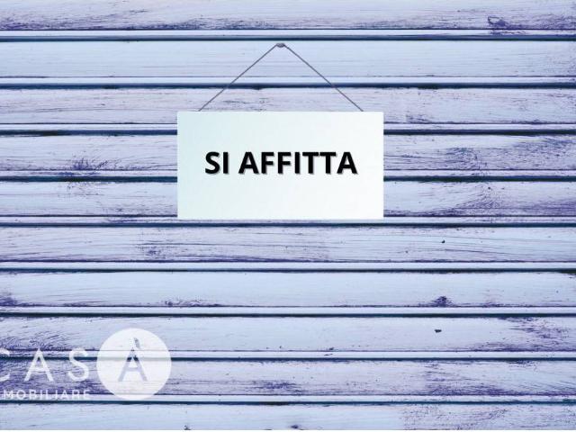 Locale Commerciale in affitto a Riccione, Reggio Emilia