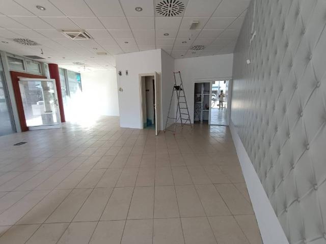 Locale Commerciale in affitto a Alba, Riccione