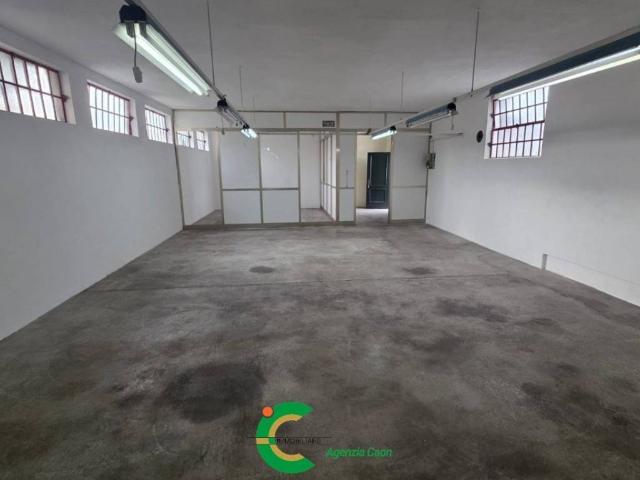 Locale Commerciale in affitto a Fonte, Riese Pio X