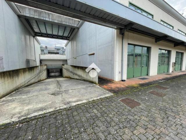 Locale Commerciale in affitto a Rignano Sull'arno, Toscana