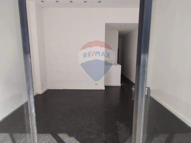 Locale Commerciale in affitto a San Giovanni, Rimini