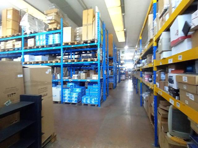 Locale Commerciale in affitto a Villaggio 1° maggio, Rimini