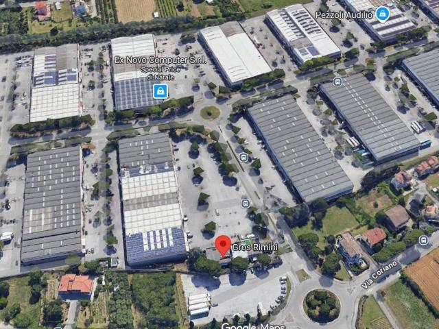 Locale Commerciale in affitto a Villaggio 1° maggio, Rimini