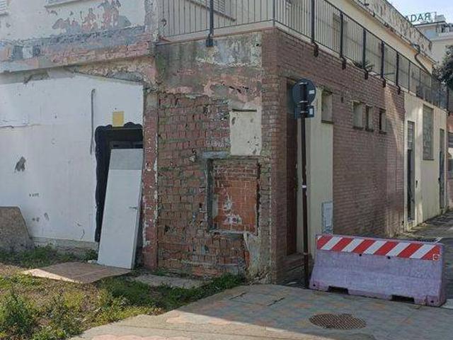 Locale Commerciale in affitto a Rimini, Reggio Emilia