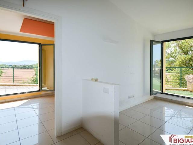 Locale Commerciale in affitto a Villaggio 1° maggio, Rimini